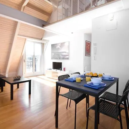 Atico Duplex Centrico Con Parking Incluido * San Sebastián